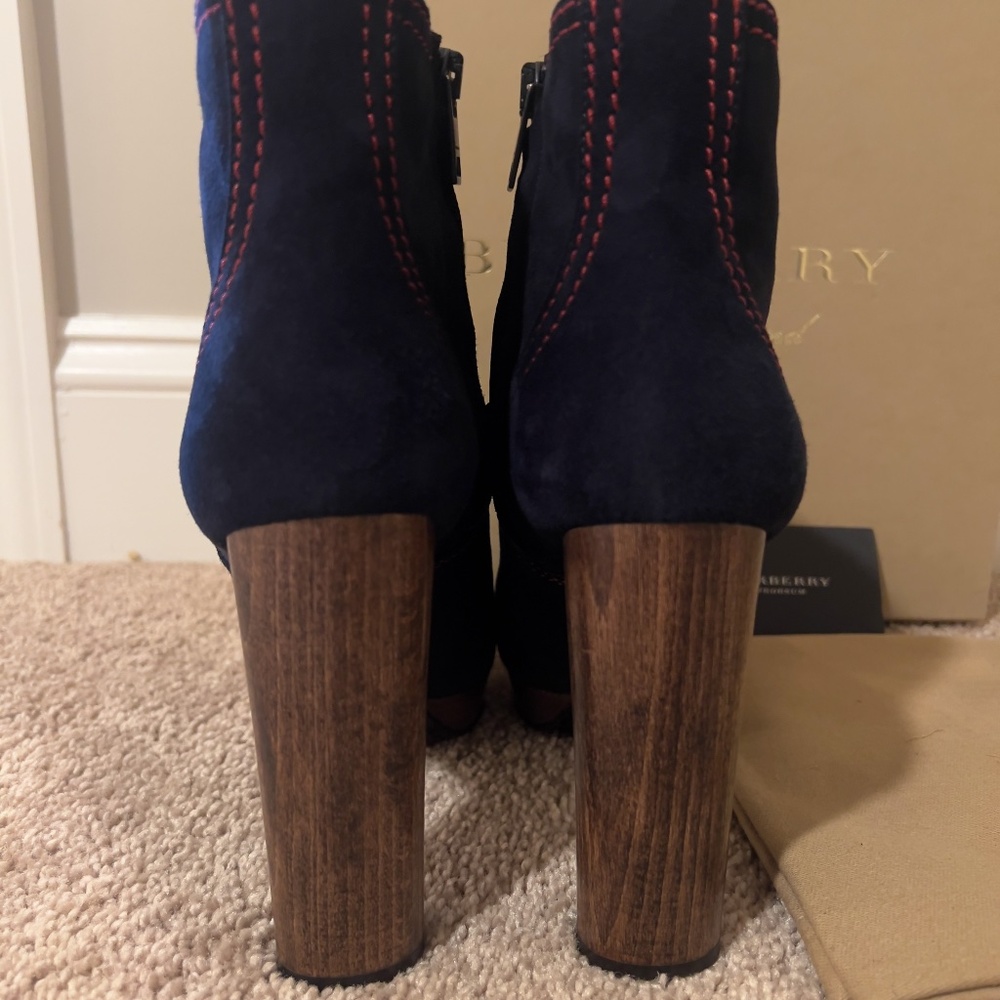 Burberry 'Hazelhurst 115' Ankle Boots In Navy Suede - Picture 6 of 7